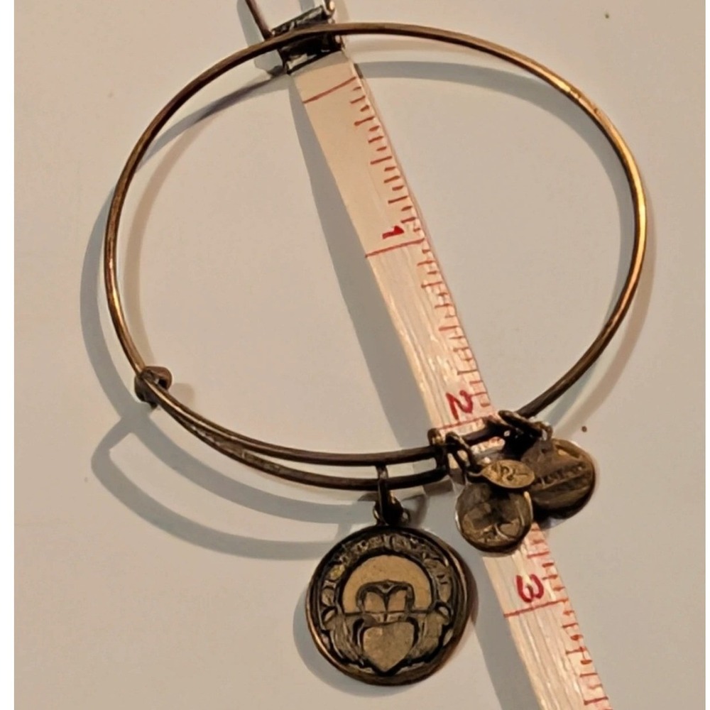 Alex and Ani Claddagh Charm Bangle Rafaelian Gold Expandable Bracelet